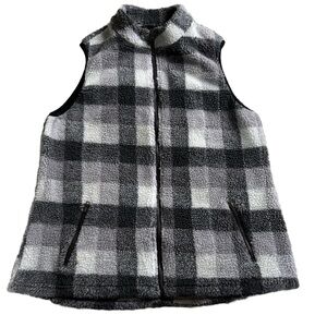 Vivette Boutique Black and White Plaid Sherpa Zippered Vest 1X